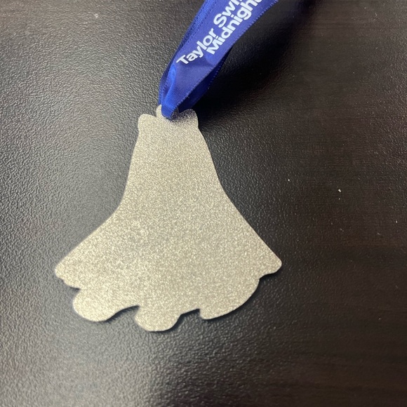 Taylor Swift Purple Ghost #II ornament box NOT included - Picture 7 of 8